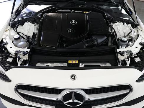 Used 2025 Mercedes-Benz C 300 4MATIC Sedan image 35