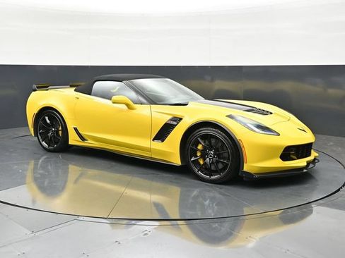 Used 2016 Chevrolet Corvette Z06 RWD image 3