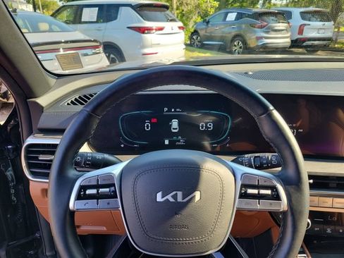 Used 2025 Kia Telluride AWD image 27