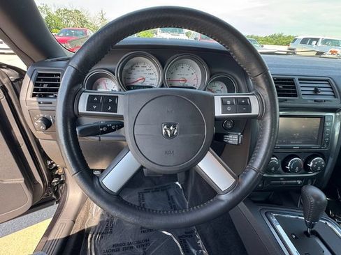 Used 2009 Dodge Challenger SRT8 RWD image 22