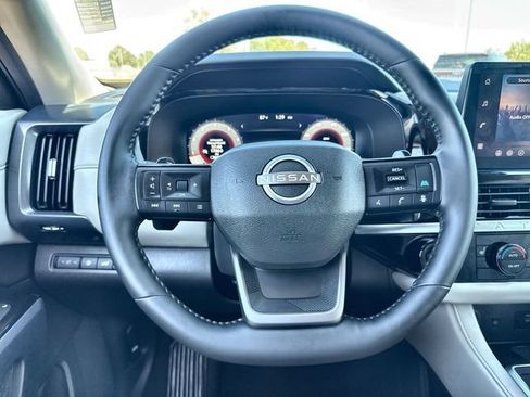 Used 2026 Nissan Pathfinder SL AWD/4WD image 14