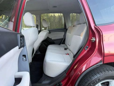 Used 2015 Subaru Forester 2.5i Premium AWD/4WD image 11