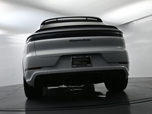 Certified 2024 Porsche Cayenne Turbo image 51