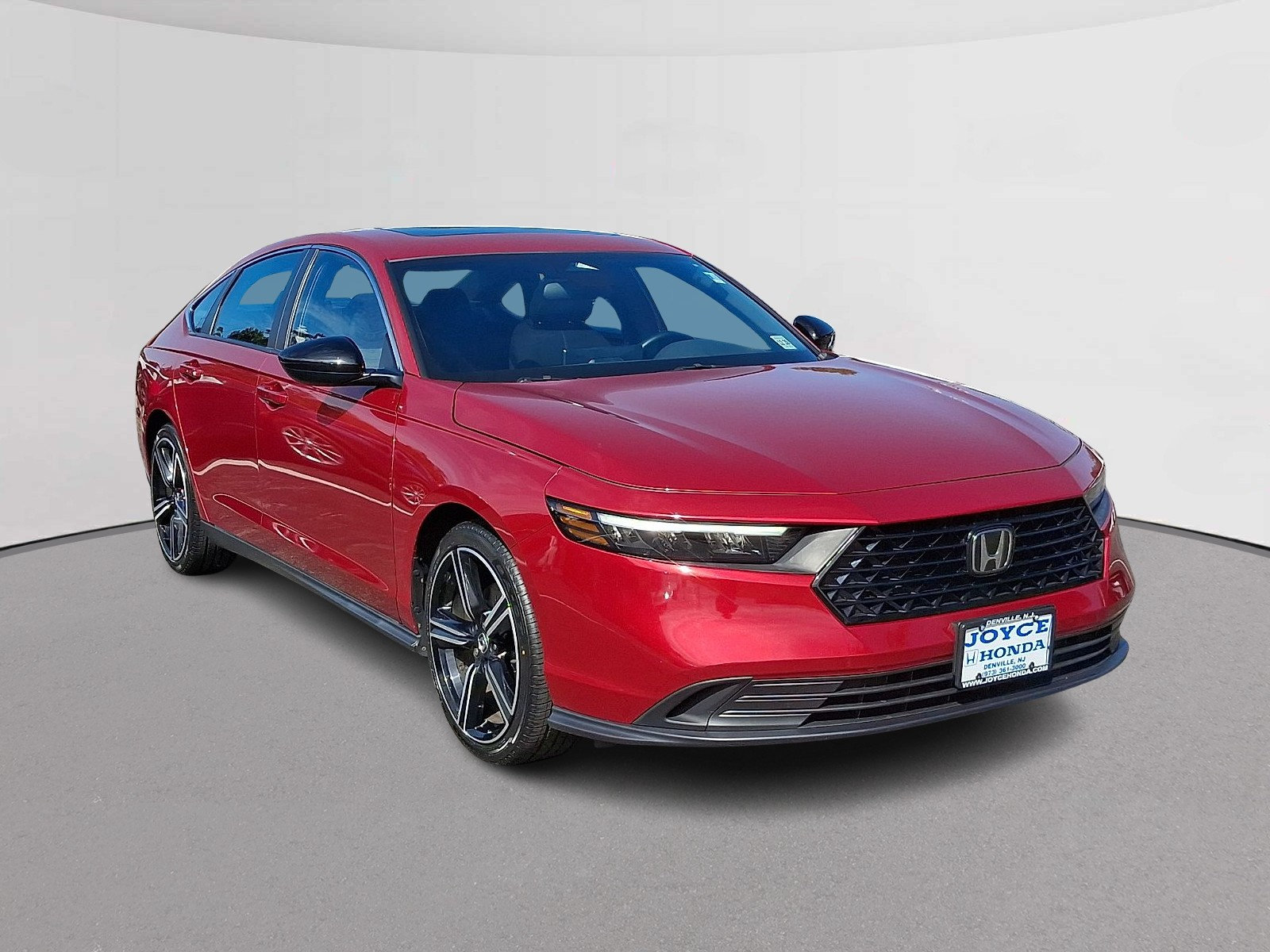 Used 2024 Honda Accord Sport image 2