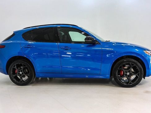 Used 2023 Alfa Romeo Stelvio Veloce AWD/4WD image 29