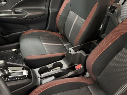 Certified 2024 Nissan Versa SR w/ Trunk Package image 21