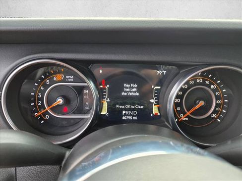 Used 2020 Jeep Wrangler Unlimited Sahara AWD/4WD image 11