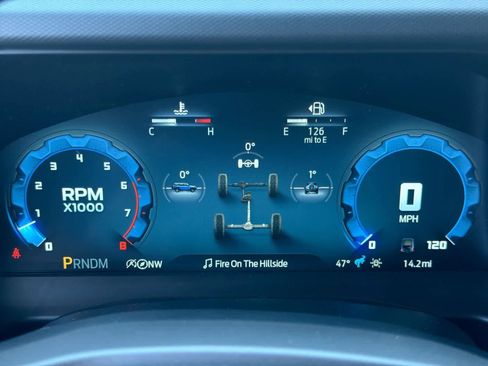 New 2025 Ford Bronco Badlands image 34