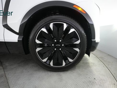 Used 2024 Chevrolet Blazer EV RS RWD image 20