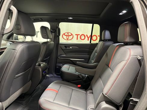 Used 2024 Chevrolet Traverse RS w/ LPO, Floor Liner Package AWD/4WD image 18