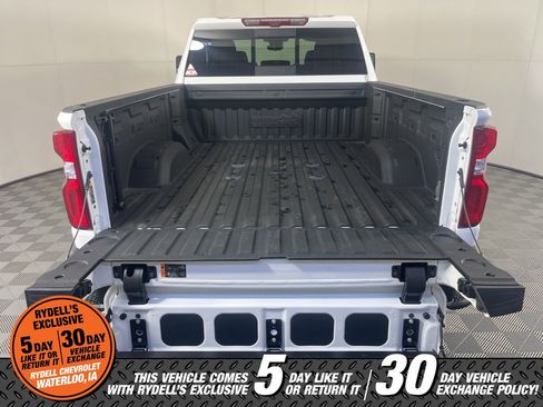 Used 2024 Chevrolet Silverado 2500 High Country w/ High Country Premium Package image 6
