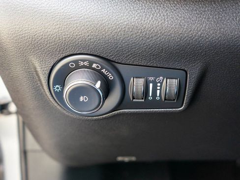 Used 2023 Jeep Compass Trailhawk w/ Trailhawk Elite Group image 17