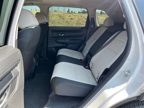 Used 2025 Honda CR-V EX image 14