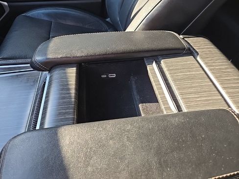 Used 2024 Jeep Wagoneer Series II w/ Flexible Seating Group AWD/4WD image 65