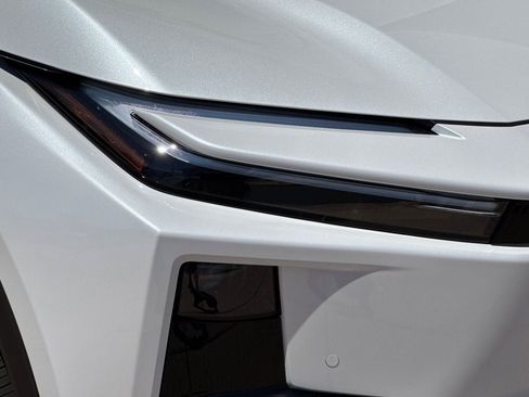 New 2026 Toyota C-HR AWD/4WD image 32