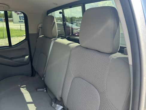 Used 2019 Nissan Frontier SV w/ Value Truck Package RWD image 12