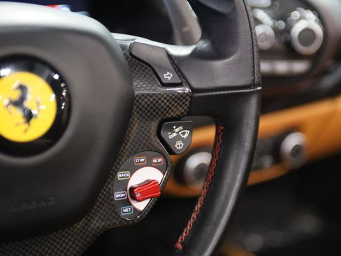 Used 2019 Ferrari 488 Spider RWD image 23