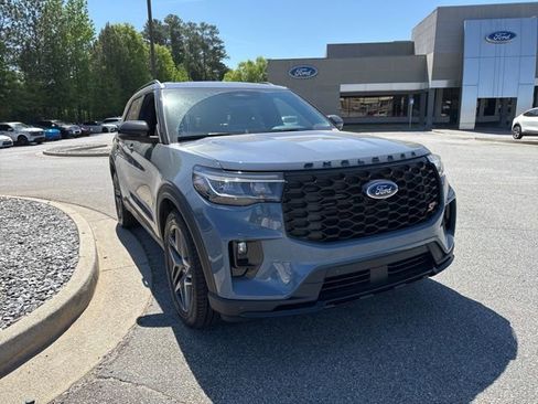 New 2026 Ford Explorer ST image 3