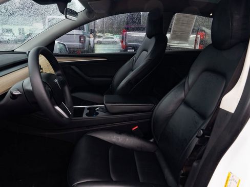 Used 2023 Tesla Model Y Long Range image 15