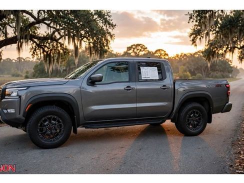 Used 2024 Nissan Frontier PRO-4X w/ Pro Premium Package AWD/4WD image 3