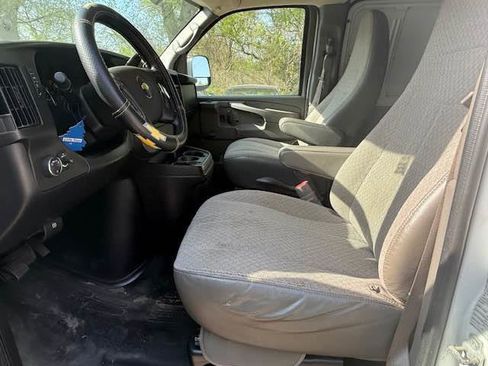 Used 2013 Chevrolet Express 3500 image 12