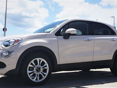 Used 2016 FIAT 500X Easy FWD image 1