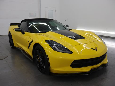 Used 2014 Chevrolet Corvette Stingray Convertible w/ 3LT Preferred Equipment Group RWD image 2