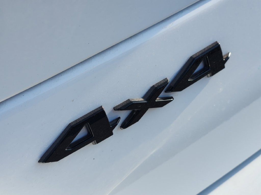 New 2026 Jeep Grand Cherokee Limited w/ Limited Altitude Package AWD/4WD image 8