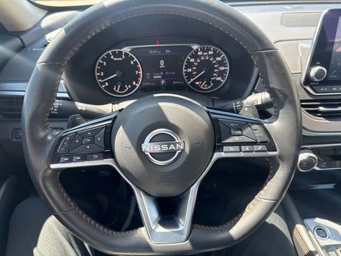 Used 2024 Nissan Altima 2.5 SR FWD image 12