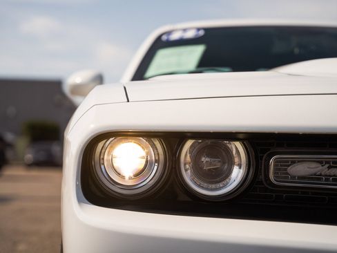 Used 2022 Dodge Challenger GT w/ Plus Package image 16