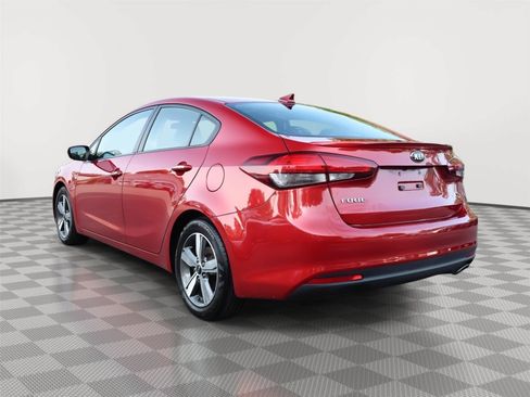 Used 2018 Kia Forte S w/ S Technology Plus Package FWD image 5