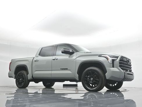 Used 2025 Toyota Tundra Limited image 3