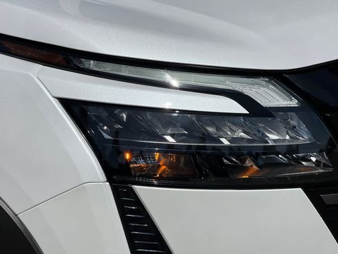 New 2026 Nissan Pathfinder Platinum AWD/4WD image 34