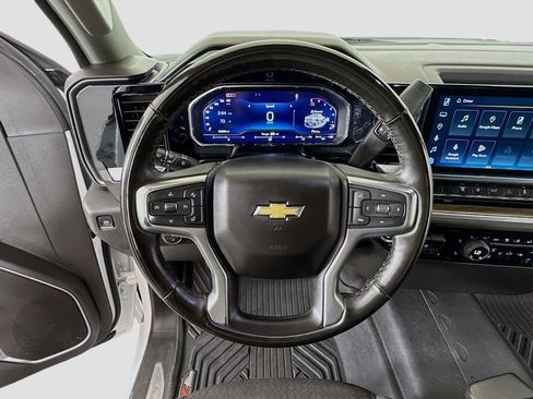 Used 2024 Chevrolet Silverado 2500 LT w/ Convenience Package AWD/4WD image 11