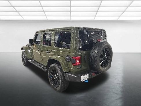 Used 2023 Jeep Wrangler Unlimited Sahara w/ Cold Weather Group AWD/4WD image 7