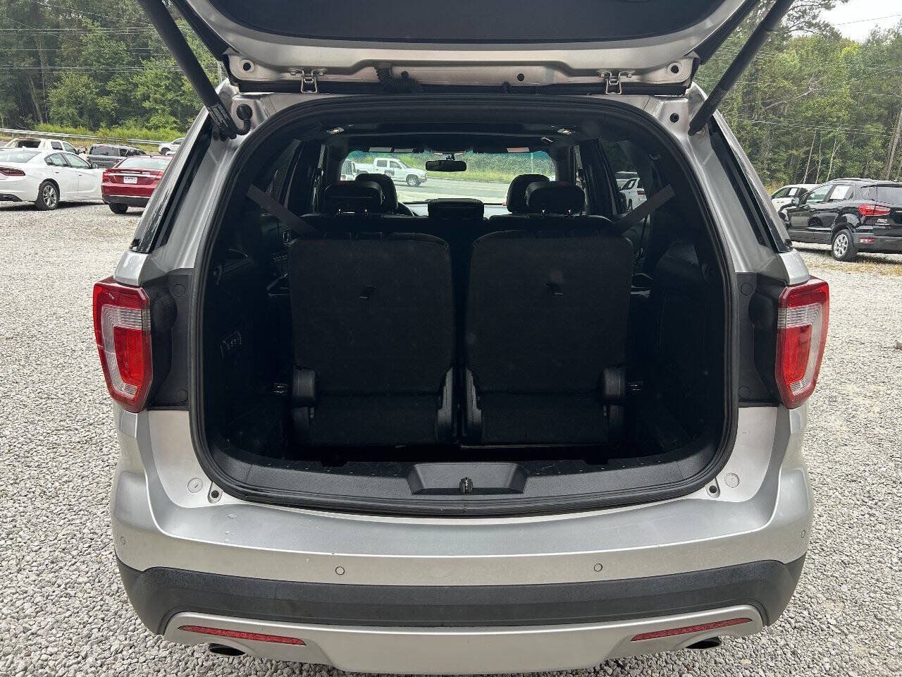 Used 2017 Ford Explorer Limited AWD/4WD image 32
