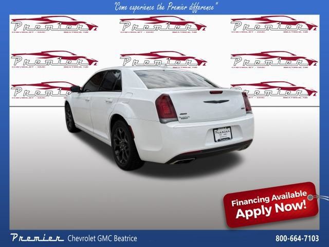 Used 2022 Chrysler 300 Touring w/ Sport Appearance Package AWD/4WD image 3