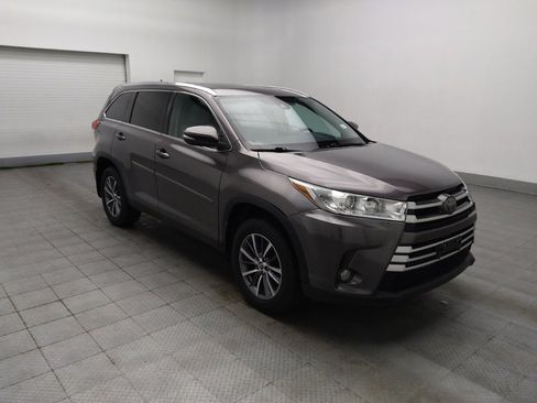 Used 2019 Toyota Highlander XLE w/ Protection Package #3 image 13