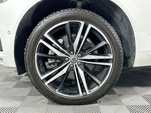 Used 2019 Volvo XC60 T6 R-Design w/ Protection Package Premier image 33