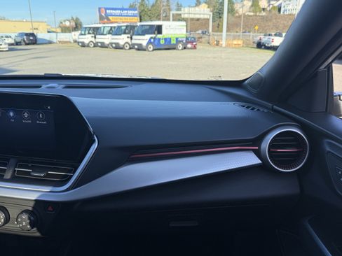 New 2026 Chevrolet Trax RS w/ Sunroof Package image 24