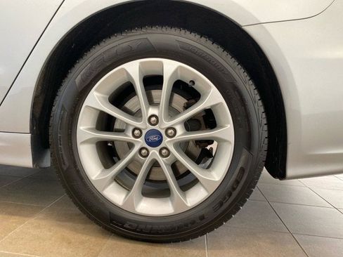 Certified 2020 Ford Fusion SE image 25