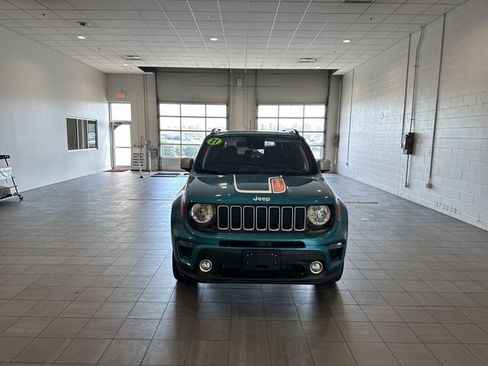Used 2021 Jeep Renegade Latitude AWD/4WD image 7