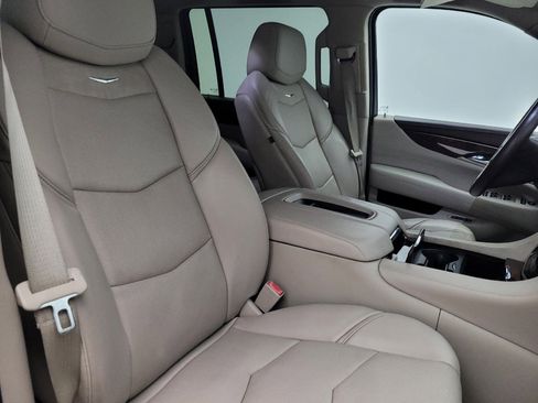 Used 2015 Cadillac Escalade ESV Premium image 21