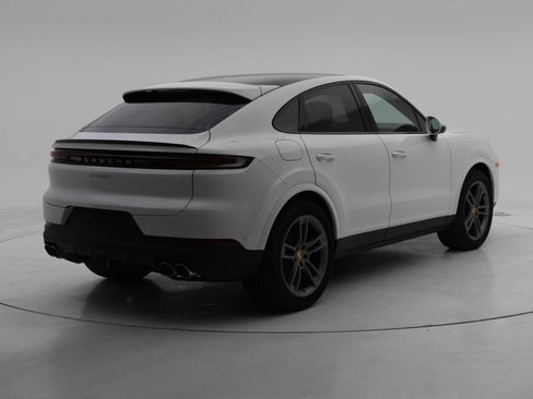 Used 2024 Porsche Cayenne Coupe image 7