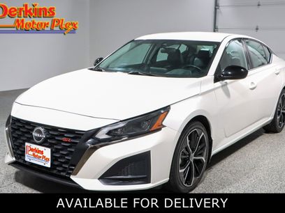 Used 2023 Nissan Altima 2.5 SR