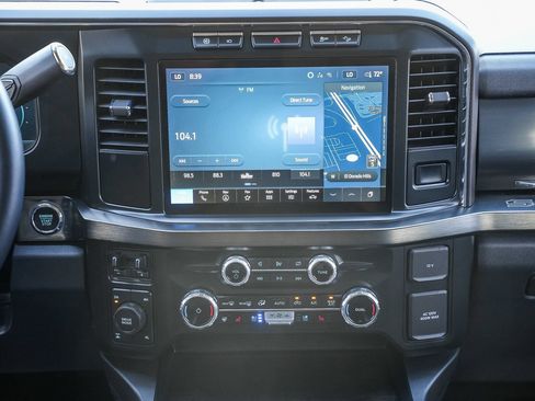 Used 2023 Ford F250 Lariat w/ Sport Appearance Package AWD/4WD image 14