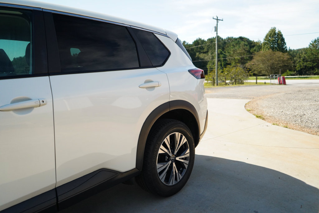 Used 2023 Nissan Rogue SV FWD image 21