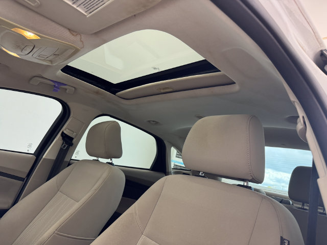 Used 2015 Ford Focus SE FWD image 5