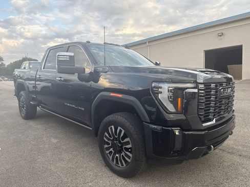Used 2024 GMC Sierra 2500 Denali Ultimate w/ Max Trailering Package AWD/4WD image 1