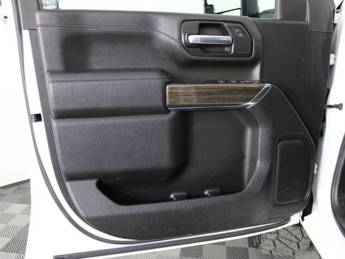 Used 2023 Chevrolet Silverado 2500 LT image 16